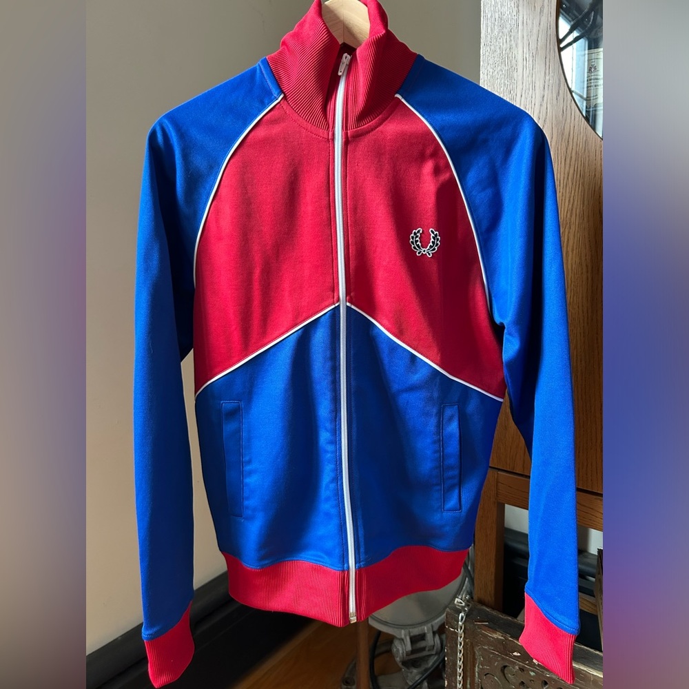 Fred Perry zip up track jacket size xs